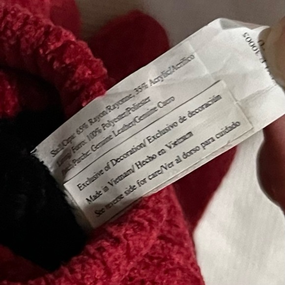 Isotoner Vibrant Red Knit Gloves for women’s One size - Picture 7 of 7